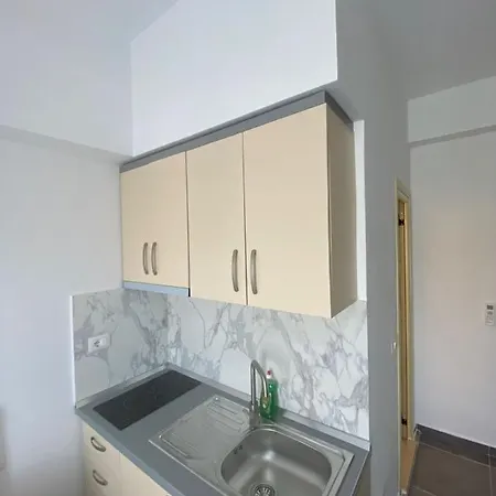 Holidays Apartament2 게스트하우스 Vlorë